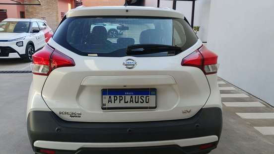 NISSAN-KICKS-2020