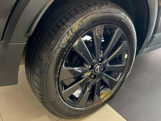 NISSAN-KICKS-2023