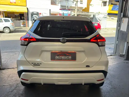 NISSAN-KICKS PLAY-2025