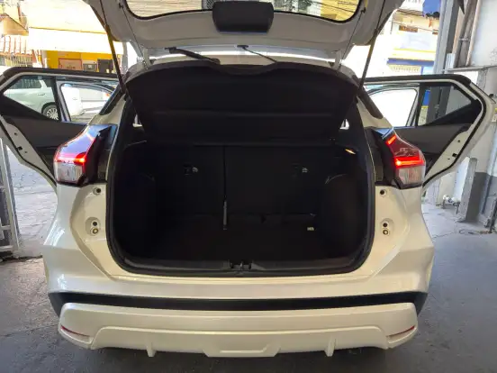 NISSAN-KICKS PLAY-2025