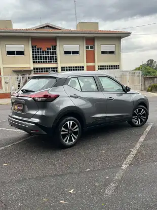 NISSAN-KICKS PLAY-2025