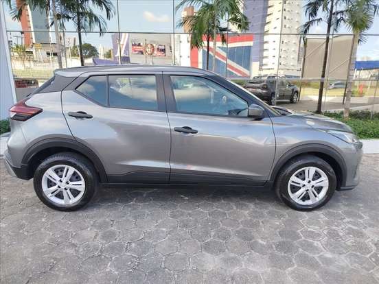 NISSAN-KICKS PLAY-2025