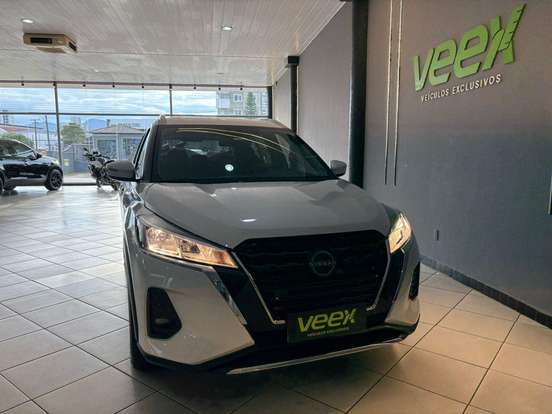 NISSAN-KICKS PLAY-2025