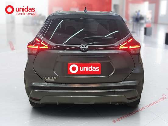 NISSAN-KICKS PLAY-2025