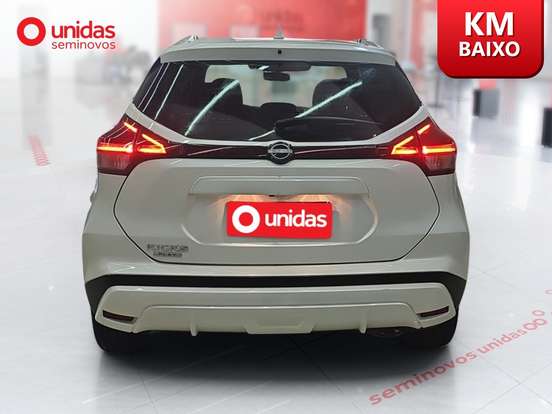NISSAN-KICKS PLAY-2025