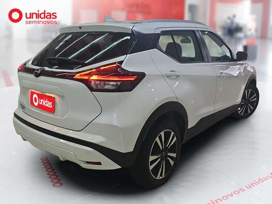NISSAN-KICKS PLAY-2025
