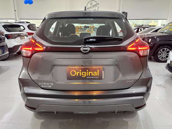 NISSAN-KICKS PLAY-2025