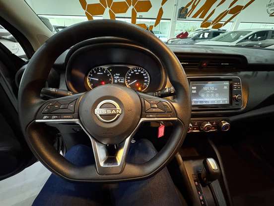 NISSAN-KICKS PLAY-2025