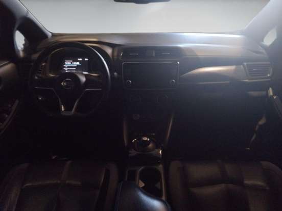 NISSAN-LEAF-2021