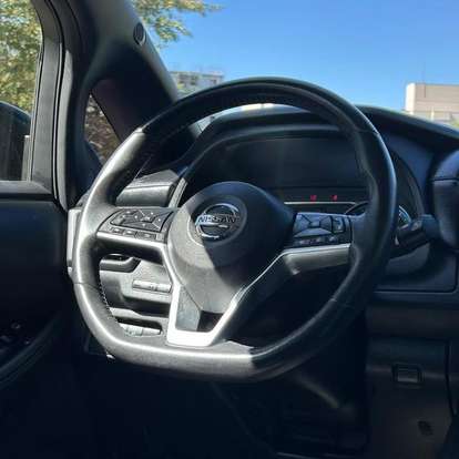 NISSAN-LEAF-2019