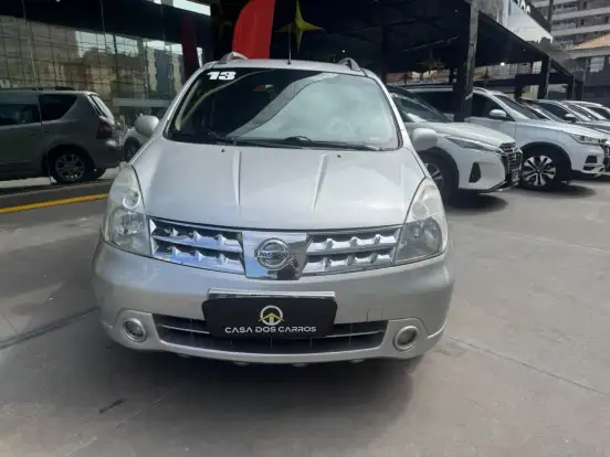 NISSAN-LIVINA-1.8 SL 16V FLEX 4P AUTOMÁTICO NISSAN-LIVINA-2012