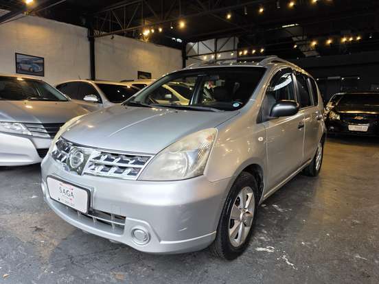 NISSAN-LIVINA-2011