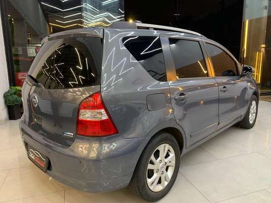 NISSAN-LIVINA-1.8 S 16V FLEX 4P AUTOMÁTICO NISSAN-LIVINA-2013