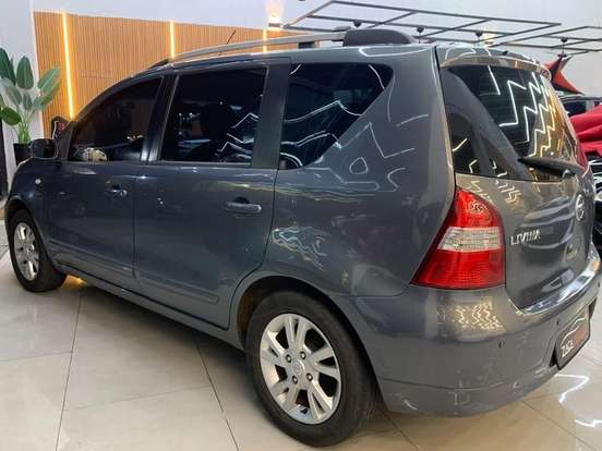 NISSAN-LIVINA-1.8 S 16V FLEX 4P AUTOMÁTICO NISSAN-LIVINA-2013