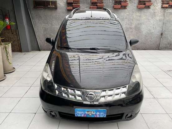 NISSAN-LIVINA-2011