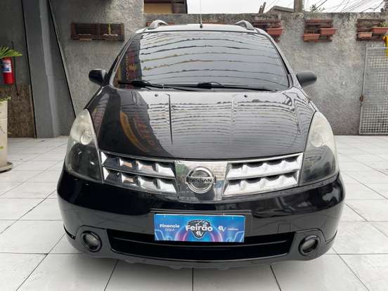 NISSAN-LIVINA-2011