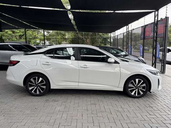 NISSAN-SENTRA-2024