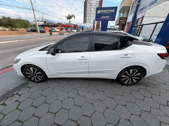 NISSAN-SENTRA-2023