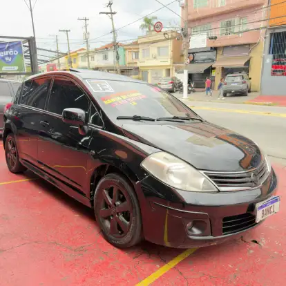 NISSAN-TIIDA-2013