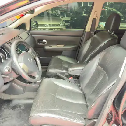 NISSAN-TIIDA-2013