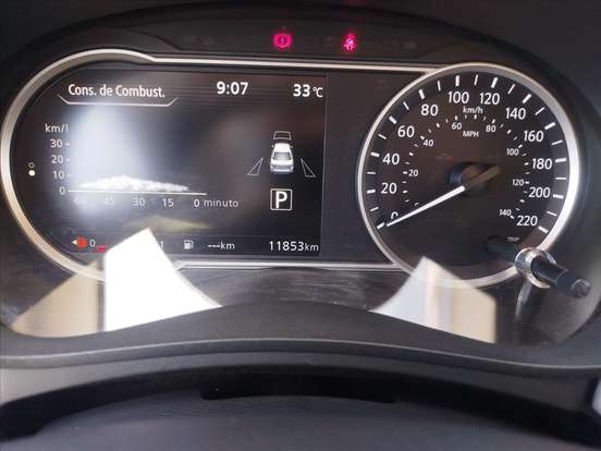 NISSAN-VERSA-2023
