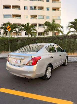 NISSAN-VERSA-2012