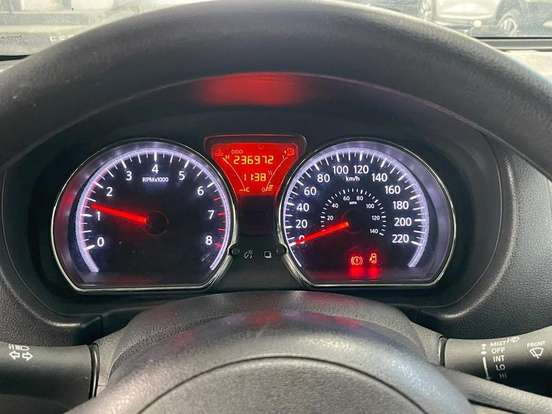 NISSAN-VERSA-2014