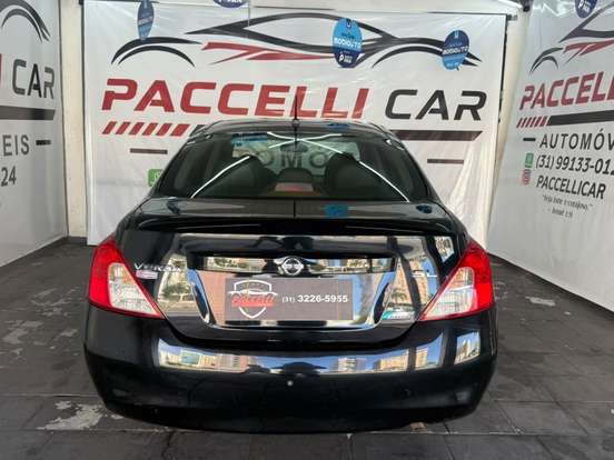 NISSAN-VERSA-2012