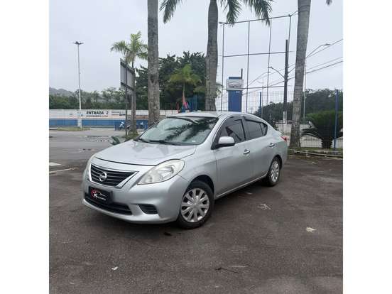 NISSAN-VERSA-2013