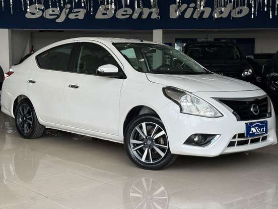 NISSAN-VERSA-2018