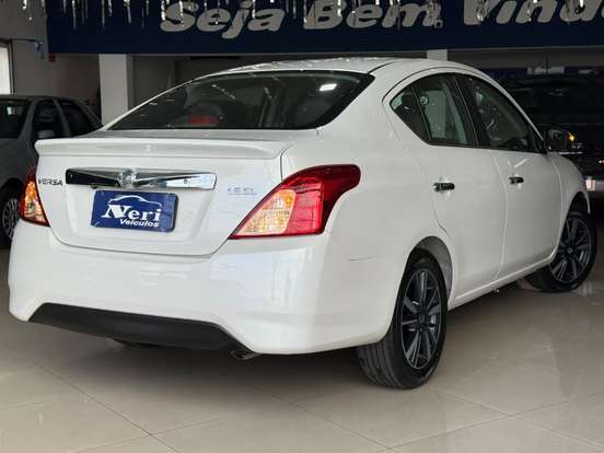 NISSAN-VERSA-1.6 16V FLEXSTART SV 4P XTRONIC NISSAN-VERSA-2018