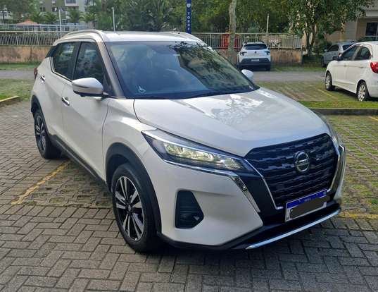 NISSAN-KICKS-2022