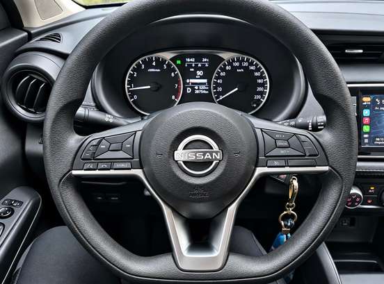 NISSAN-KICKS-2023