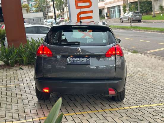PEUGEOT-2008-2021