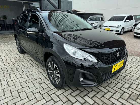 PEUGEOT-2008-2021