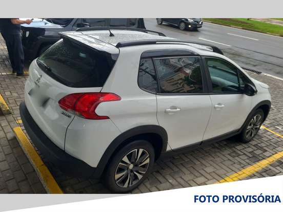 PEUGEOT-2008-2021
