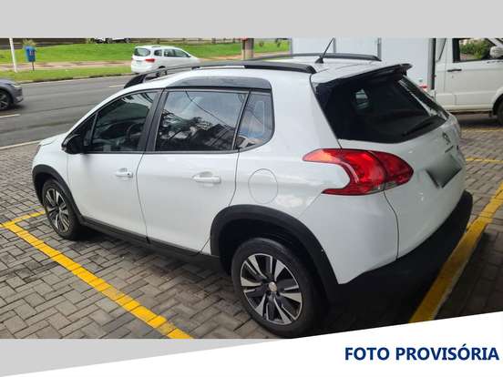 PEUGEOT-2008-2021