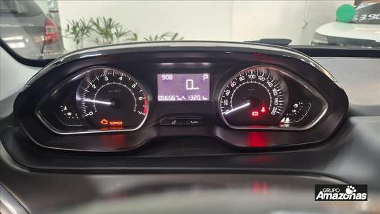 PEUGEOT-2008-2017