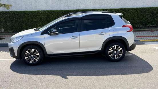 PEUGEOT-2008-2019