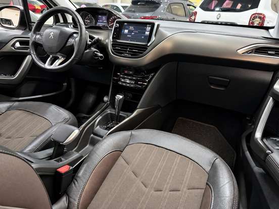 PEUGEOT-2008-2015