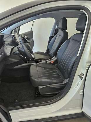 PEUGEOT-2008-2022
