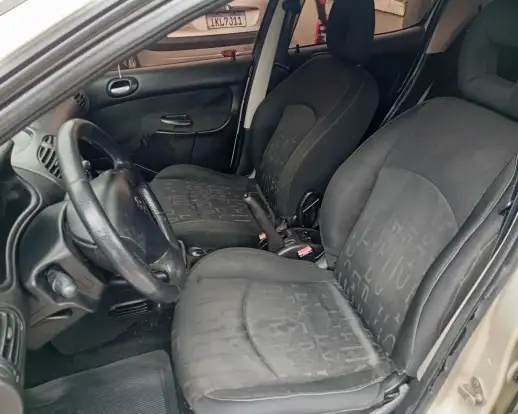 PEUGEOT-206-2005
