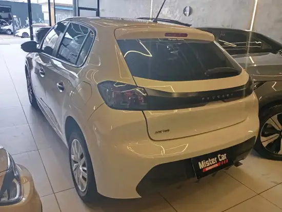 PEUGEOT-208-2023