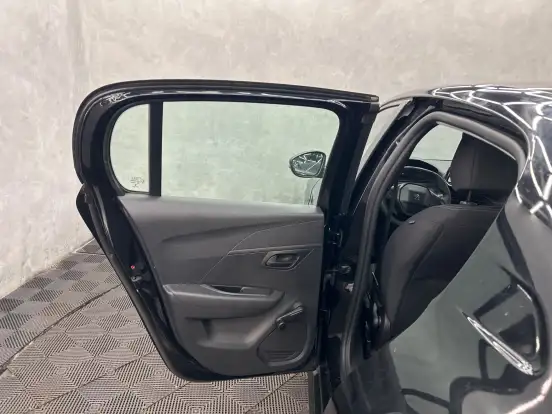 PEUGEOT-208-2023