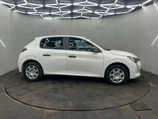 PEUGEOT-208-2023