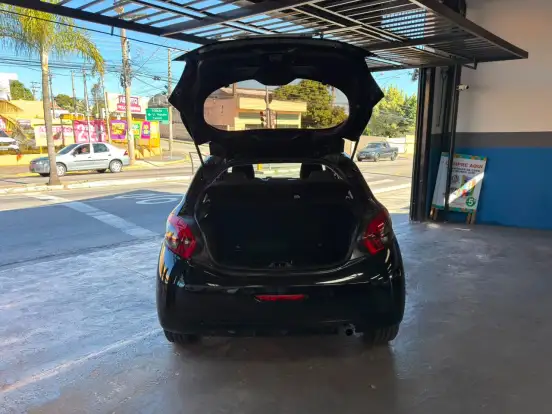 PEUGEOT-208-2019