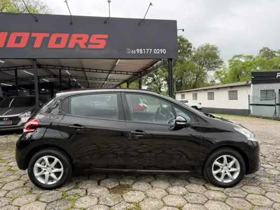 PEUGEOT-208-2015