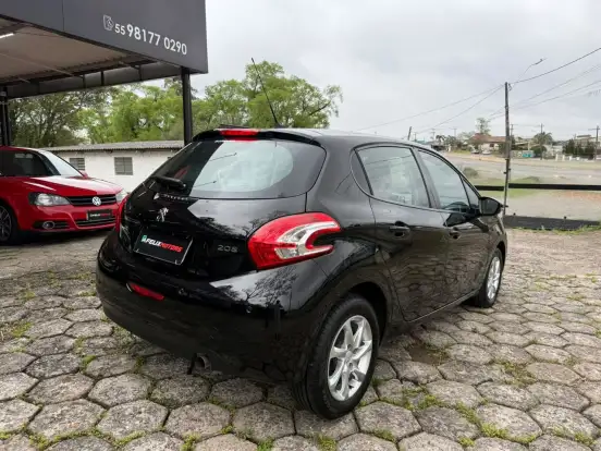 PEUGEOT-208-2015
