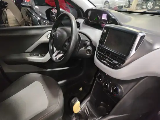PEUGEOT-208-1.5 ALLURE 8V FLEX 4P MANUAL PEUGEOT-208-2014