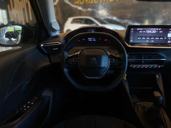 PEUGEOT-208-2024